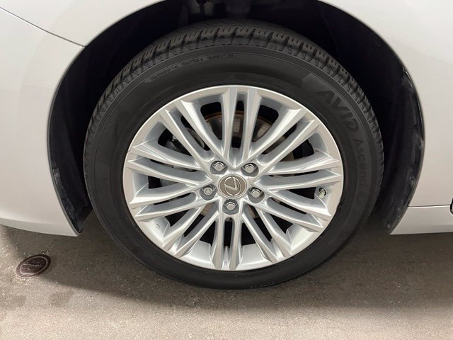 Used 2015 Lexus ES 350 w/ Premium Package FWD image 28