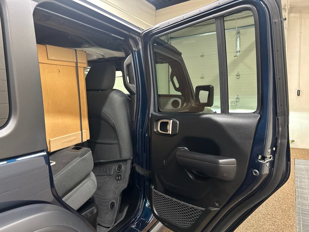 Used 2025 Jeep Wrangler Unlimited Sport S 4xe AWD/4WD image 9