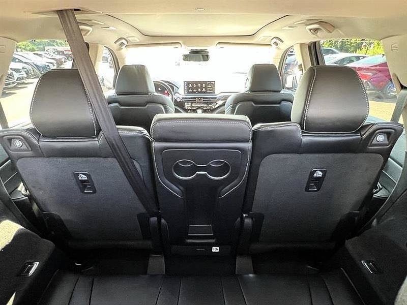 Used 2025 Acura MDX w/ Technology Package AWD/4WD image 45