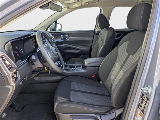 Used 2023 Kia Sorento LX image 15