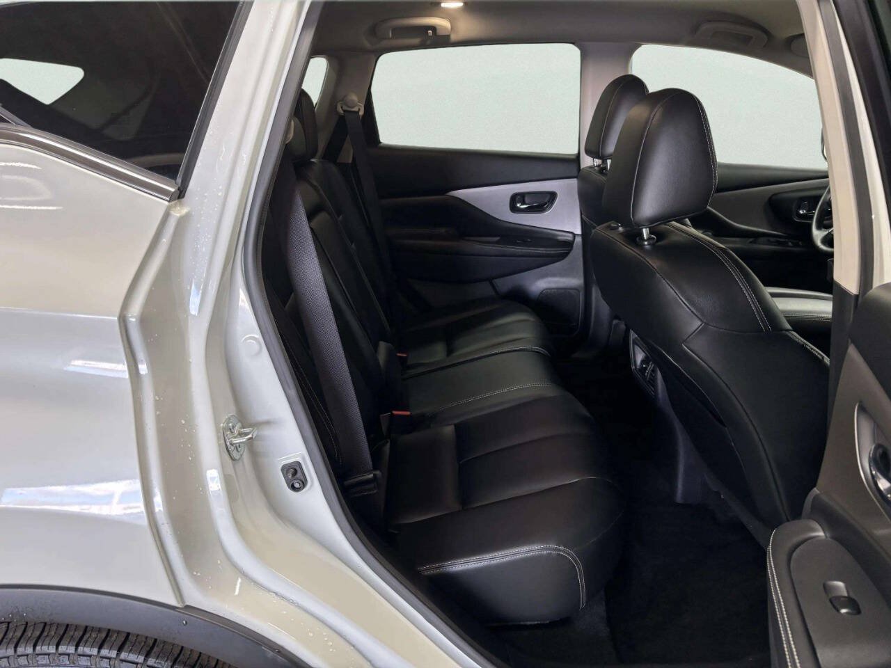Used 2023 Nissan Murano SV w/ Cargo Package AWD/4WD image 18