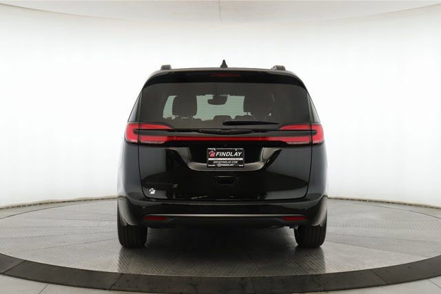New 2026 Chrysler Pacifica Select w/ S Appearance Package image 11