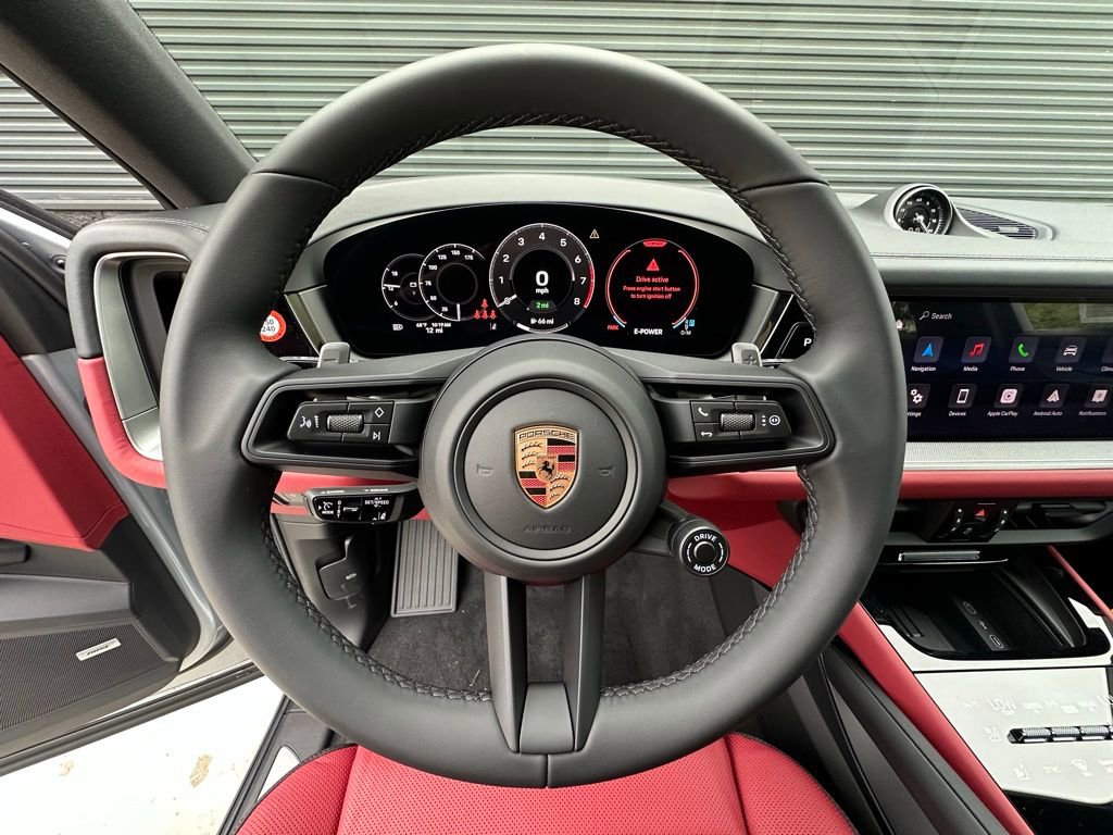 Used 2026 Porsche Cayenne E-Hybrid Coupe image 16