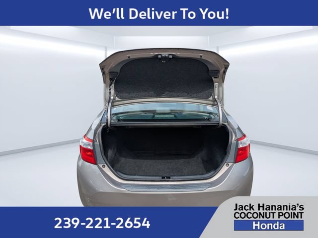 Used 2015 Toyota Corolla LE FWD image 12