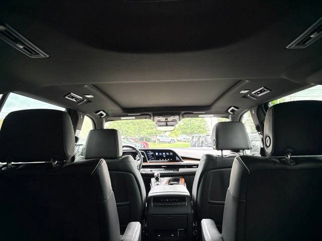 Used 2023 Cadillac Escalade ESV Premium Luxury w/ LPO, Floor Liner Package AWD/4WD image 9