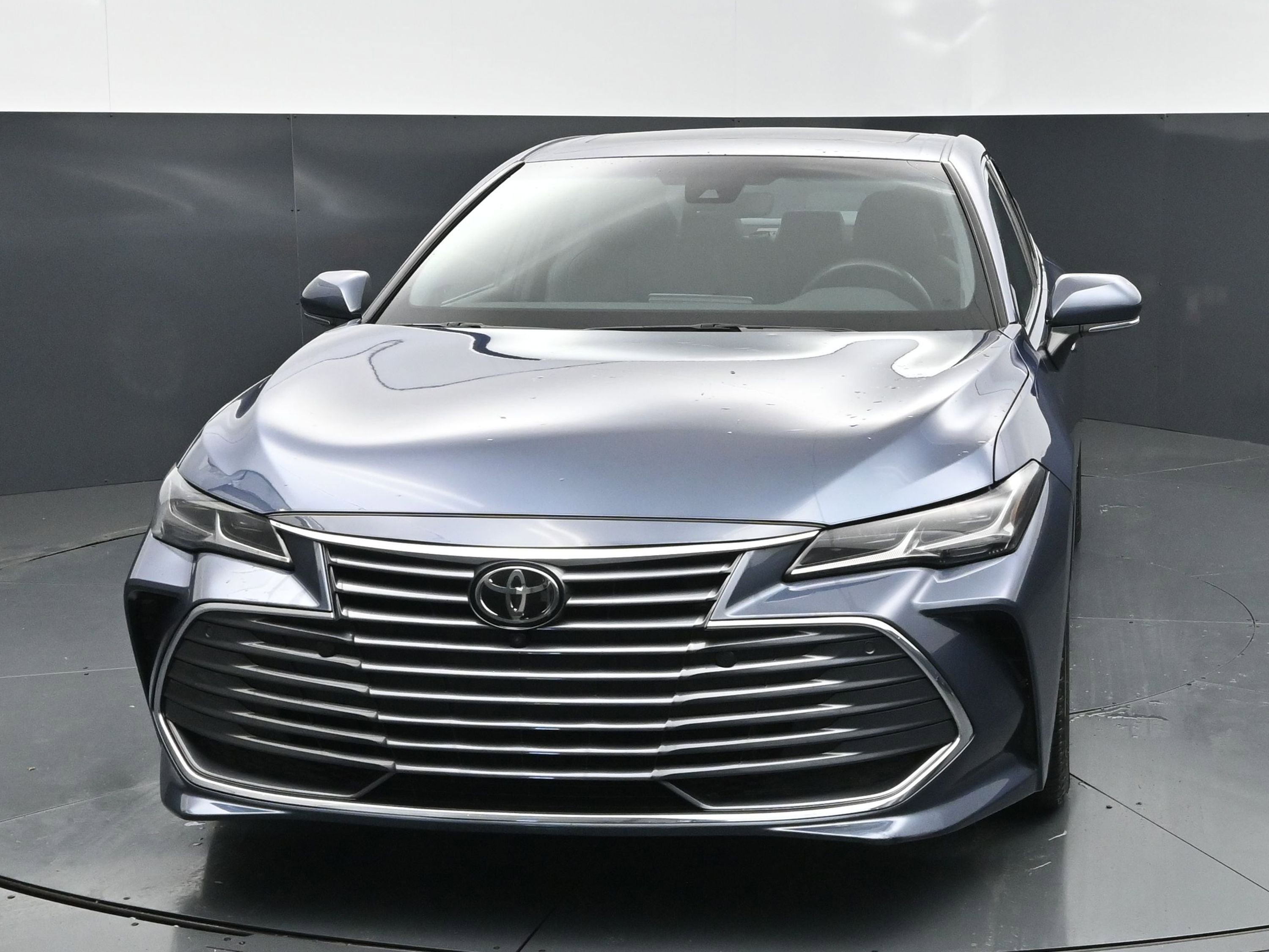 Used 2022 Toyota Avalon Limited w/ Advanced Safety Package FWD image 8