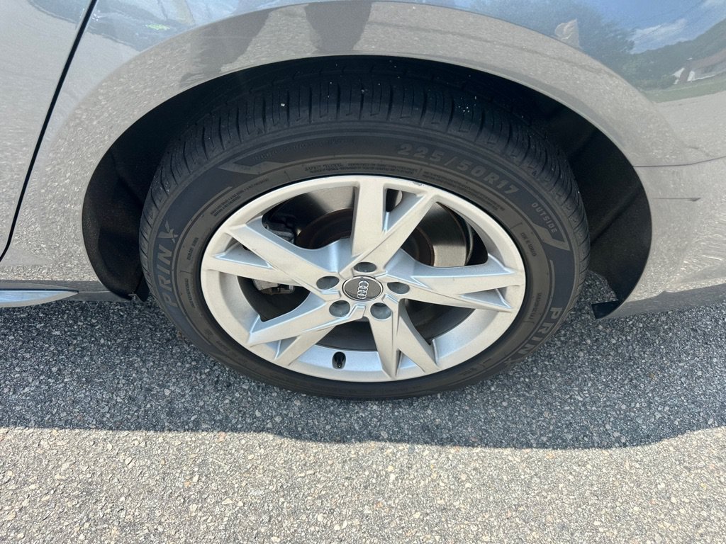Used 2018 Audi A4 2.0T Premium AWD/4WD image 9