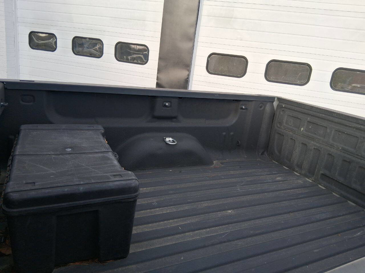 Used 2016 Chevrolet Silverado 1500 Custom w/ Custom Convenience Package AWD/4WD image 9