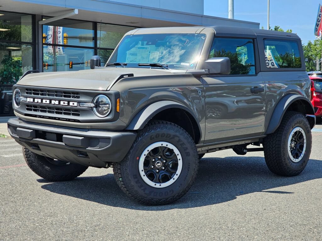 New 2026 Ford Bronco 2-Door w/ Sasquatch Package