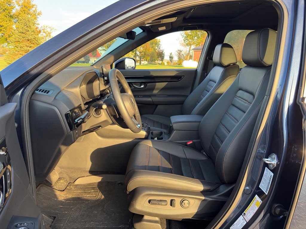Used 2025 Honda CR-V Sport Touring image 18