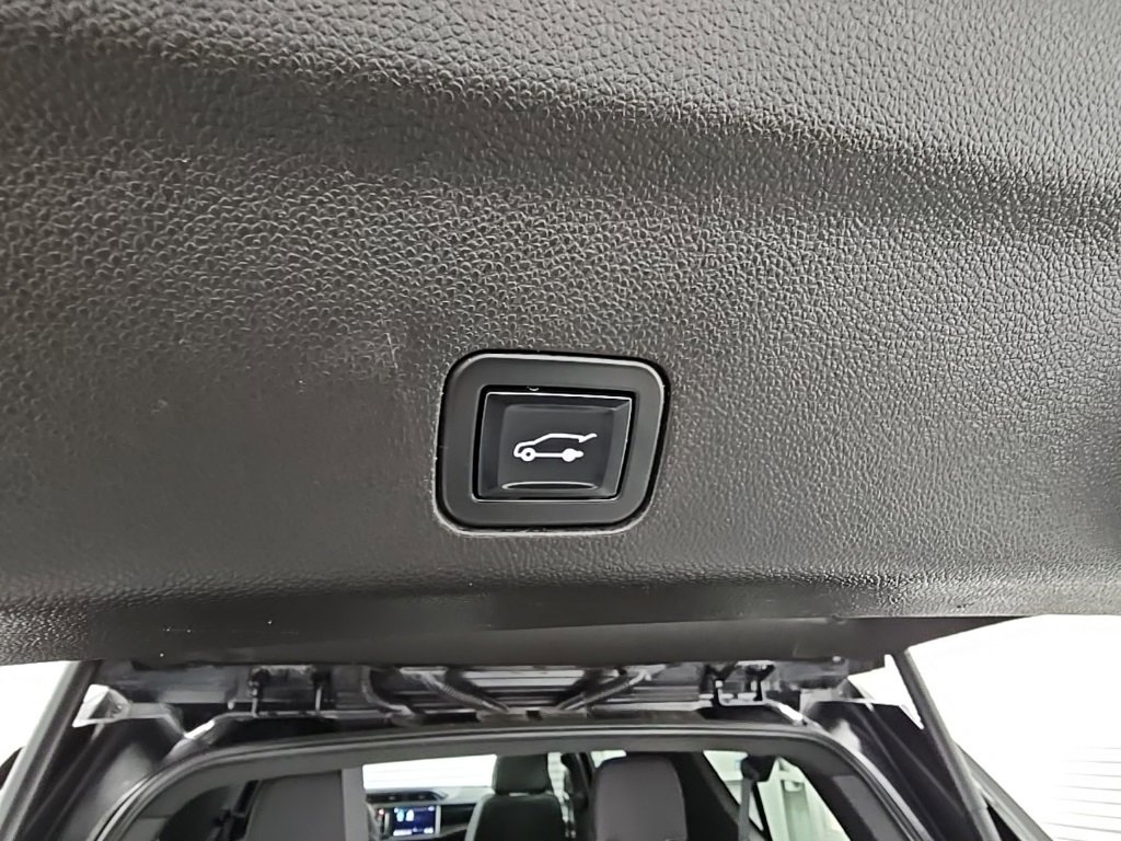 Used 2021 GMC Yukon XL Denali w/ Denali Premium Package image 41