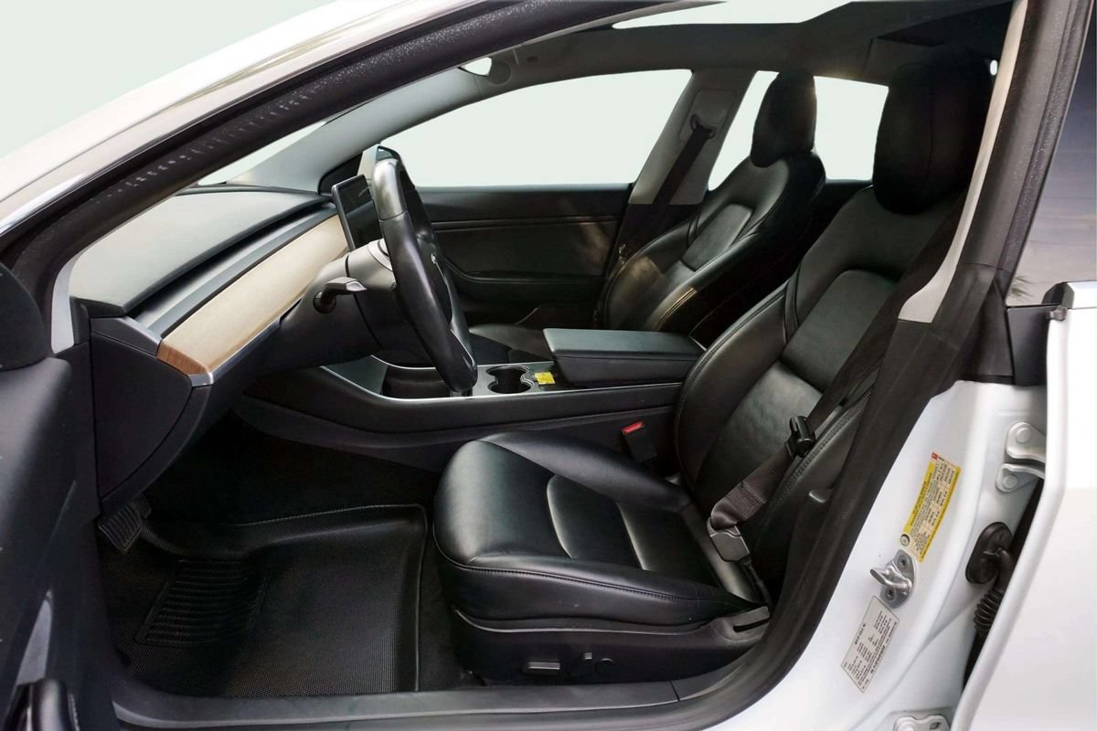 Used 2019 Tesla Model 3 Standard Range RWD image 15
