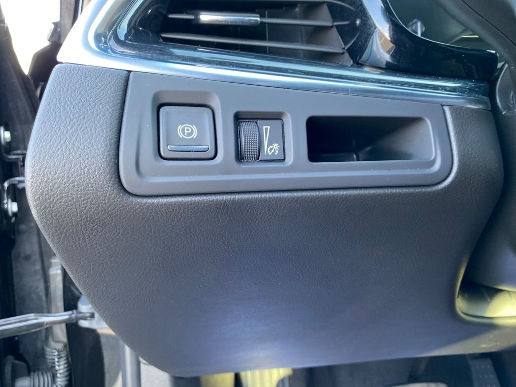 Used 2025 Cadillac XT5 Premium Luxury image 29