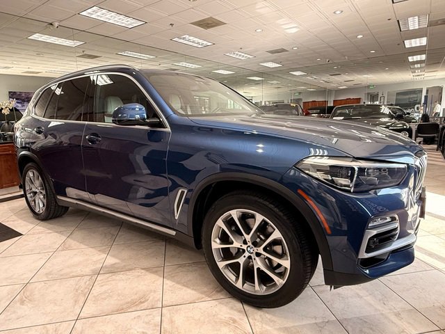 Used 2020 BMW X5 xDrive40i w/ Premium Package AWD/4WD image 2