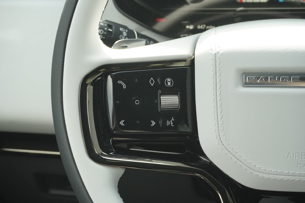 New 2026 Land Rover Range Rover Sport Dynamic SE AWD/4WD image 12
