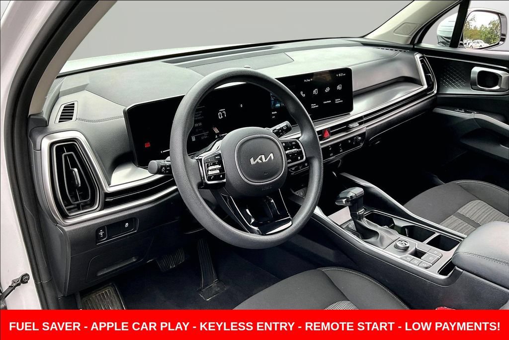 Used 2024 Kia Sorento LX FWD image 21