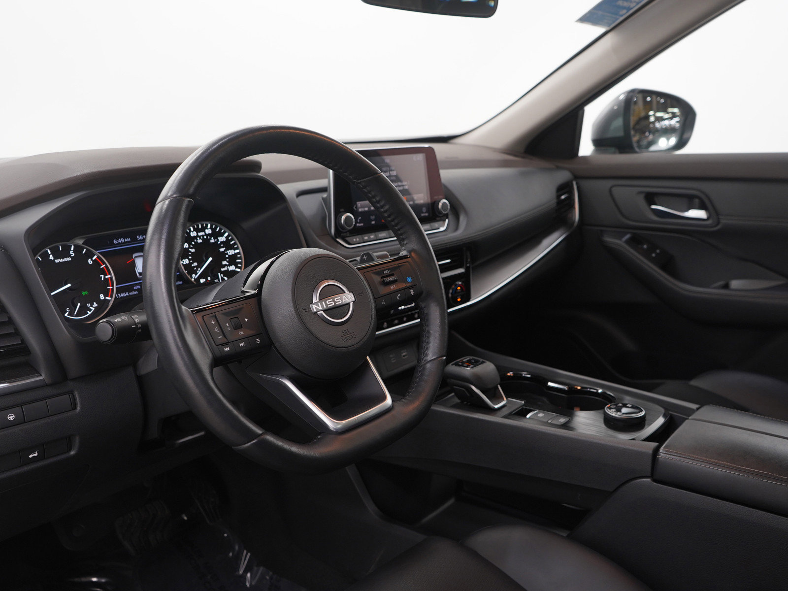 Used 2022 Nissan Rogue SV w/ SV Premium Package image 26