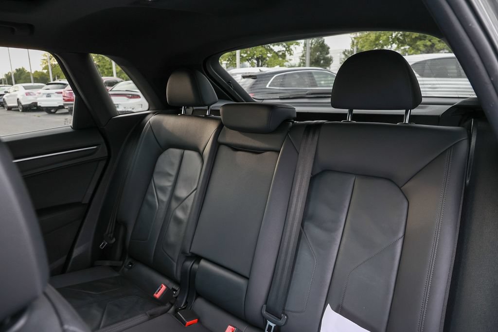 Used 2019 Audi Q3 2.0T Premium AWD/4WD image 35