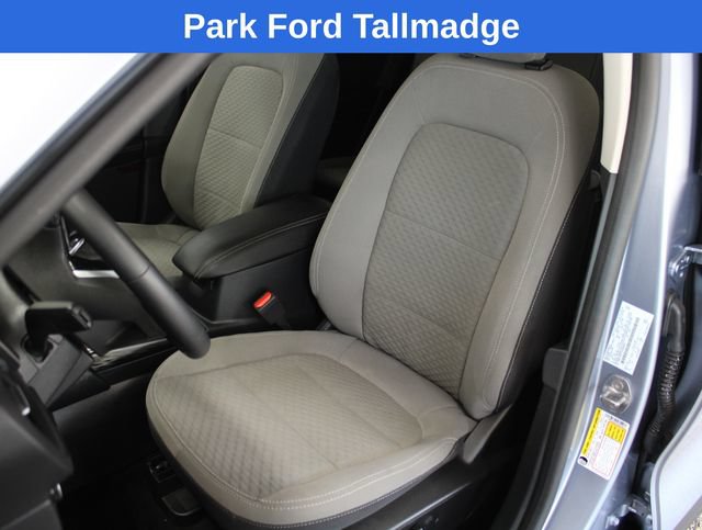 Used 2022 Ford Escape SE w/ SE Sport Appearance Package AWD/4WD image 12