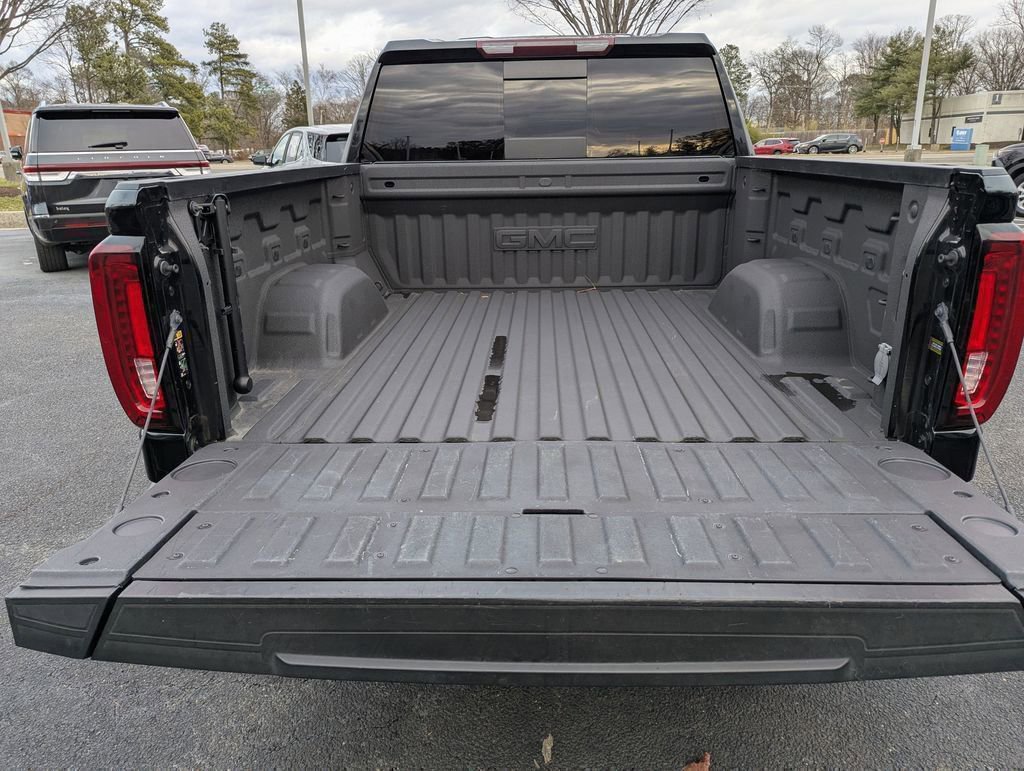 Used 2023 GMC Sierra 1500 SLT w/ SLT Convenience Package image 16