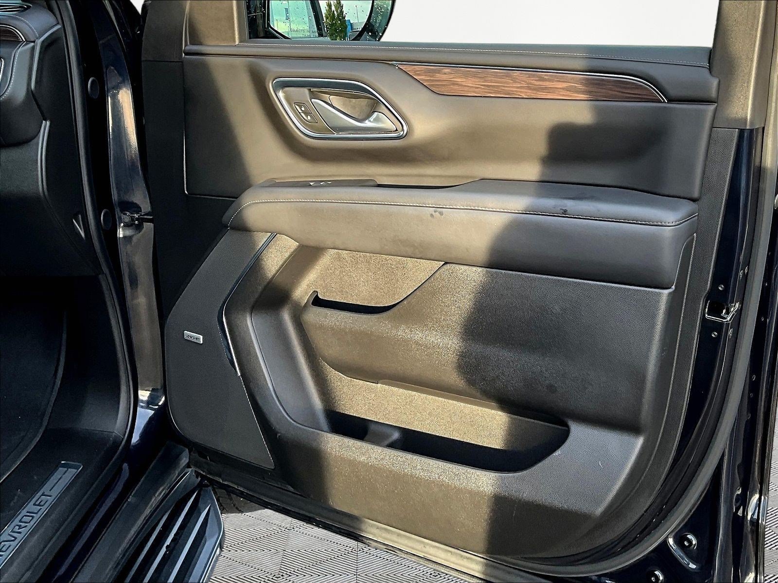 Used 2023 Chevrolet Tahoe LT w/ LT Signature Plus Package AWD/4WD image 29