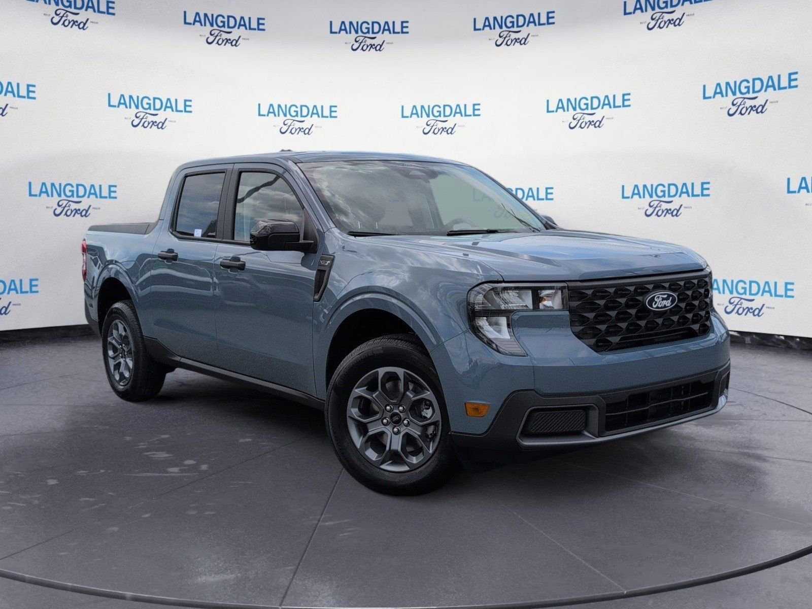 New 2026 Ford Maverick XLT w/ XLT Luxury Package FWD image 2