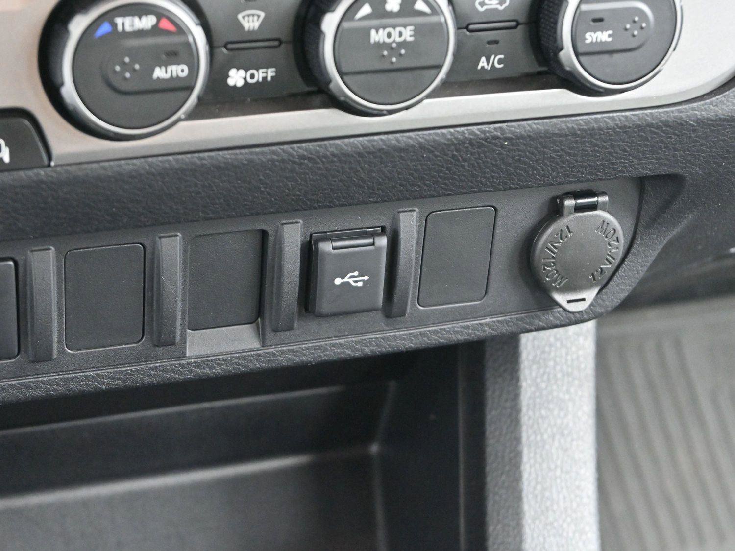 Used 2023 Toyota Tacoma SR AWD/4WD image 25