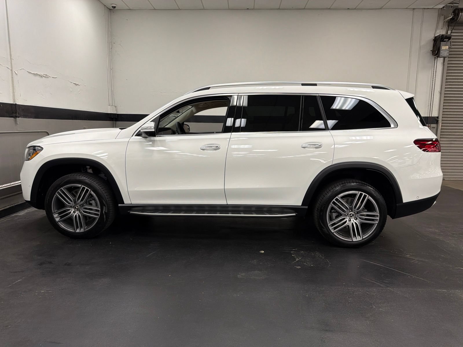 Used 2026 Mercedes-Benz GLS 450 4MATIC image 10