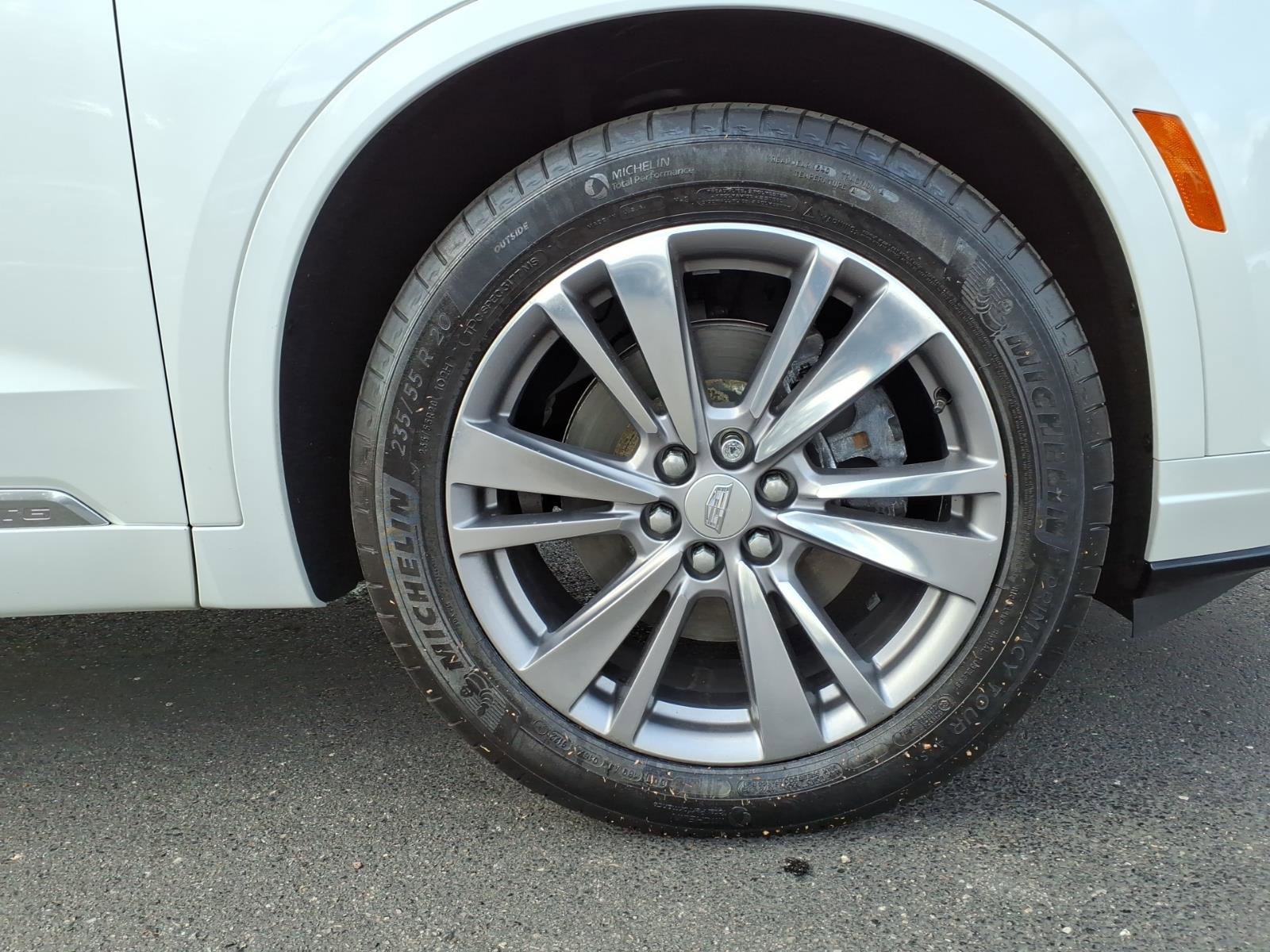 Used 2023 Cadillac XT6 Premium Luxury image 9