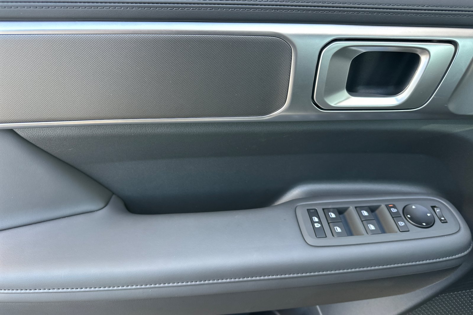 New 2027 Hyundai Santa Fe SEL FWD image 12
