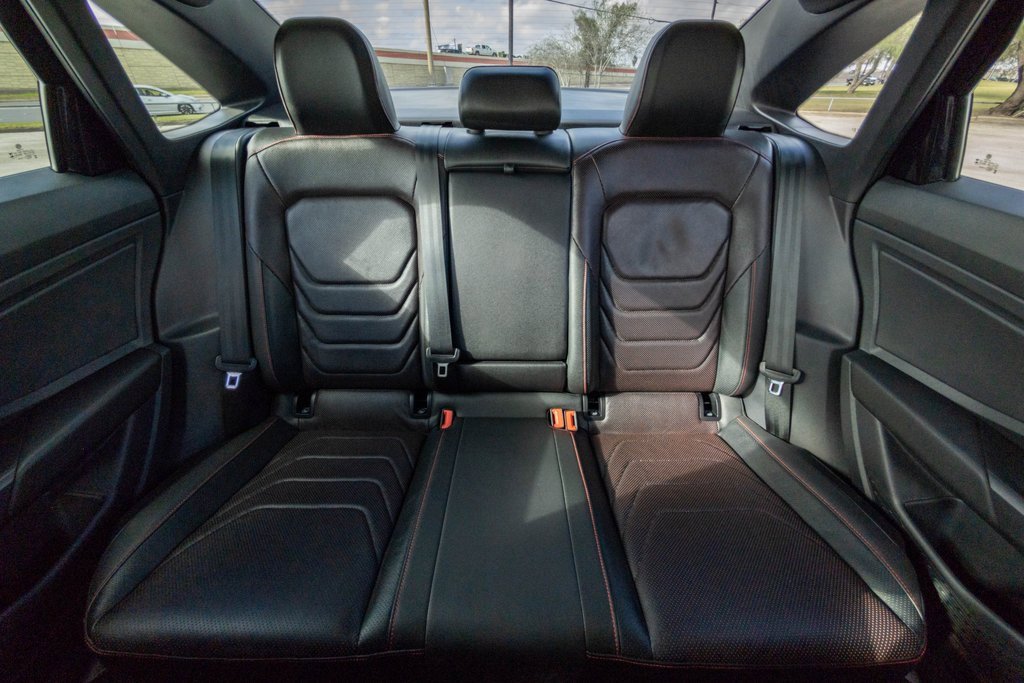 Used 2024 Volkswagen Jetta GLI Autobahn w/ GLI Black Package image 17