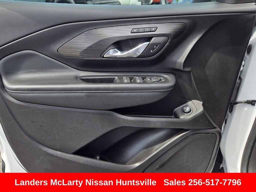 Used 2024 GMC Terrain SLT AWD/4WD image 22