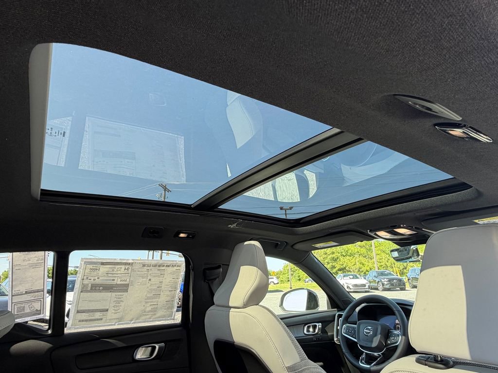 New 2026 Volvo EX40 Plus w/ Climate Package AWD/4WD image 8