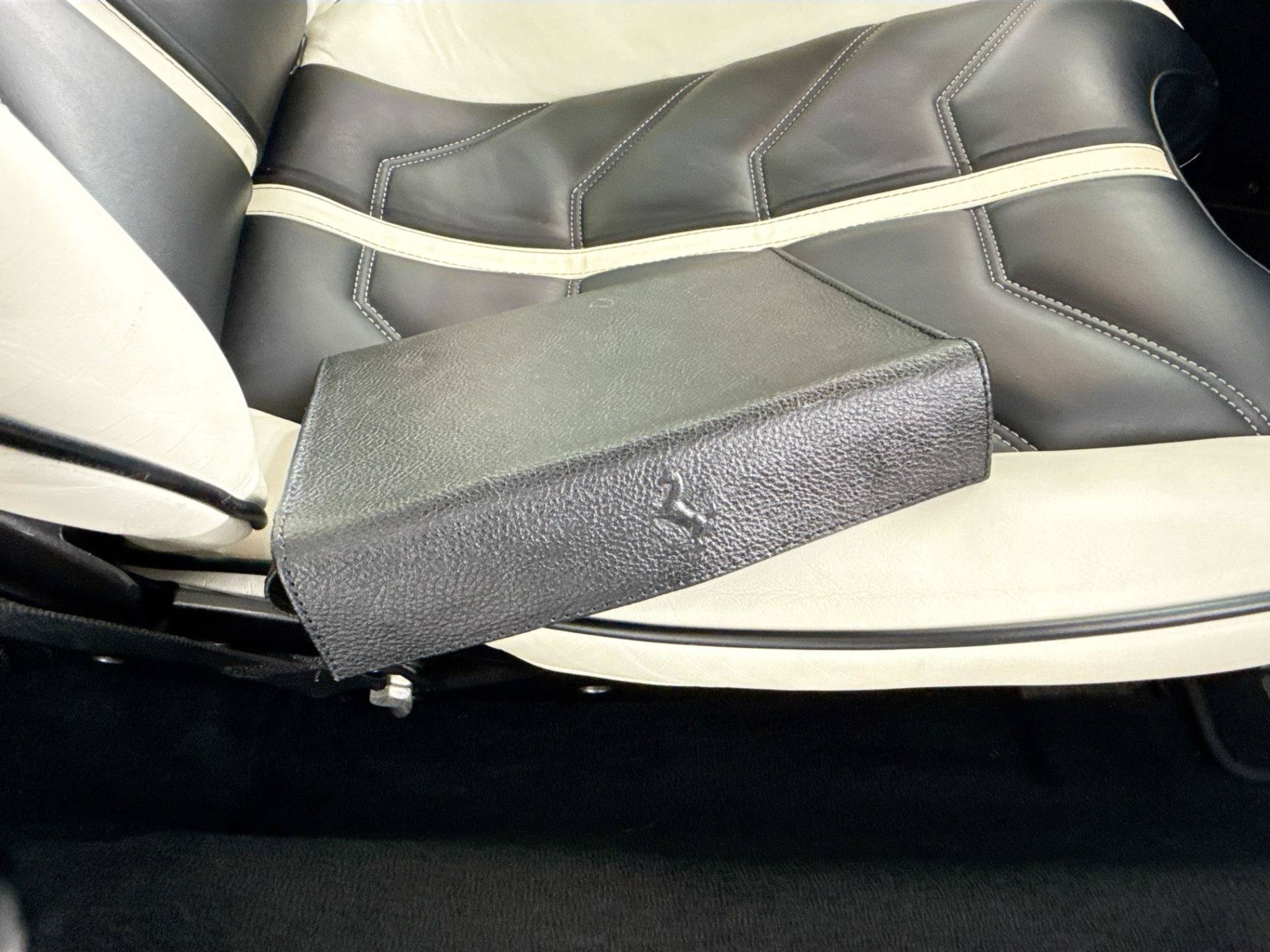 Used 2010 Ferrari 458 Italia Coupe RWD image 54