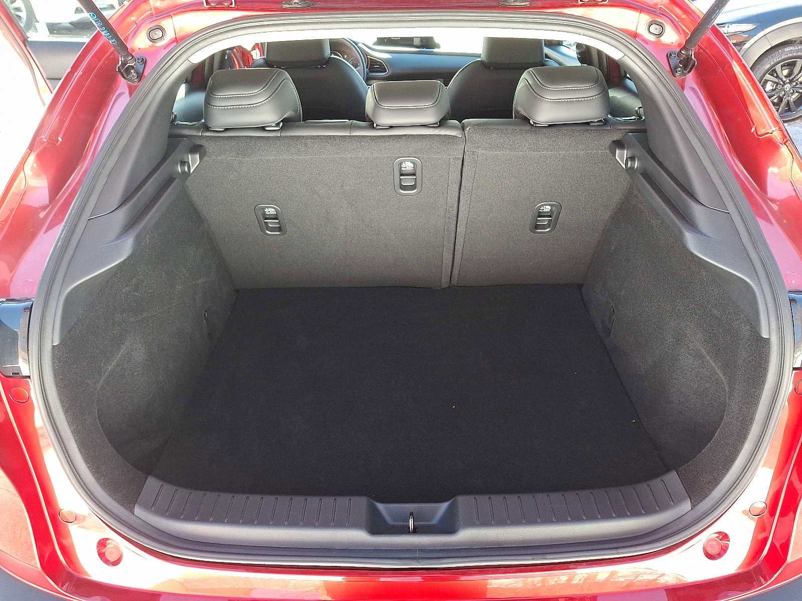 Certified 2025 MAZDA CX-30 AWD 2.5 S w/ Select Sport Pkg image 28