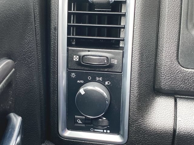 Used 2022 RAM 1500 Warlock AWD/4WD image 16
