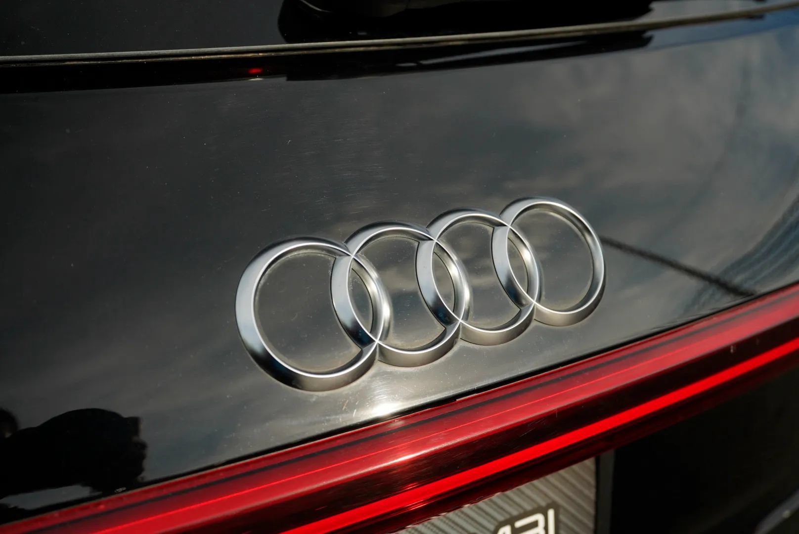 Used 2019 Audi e-tron Prestige AWD/4WD image 13