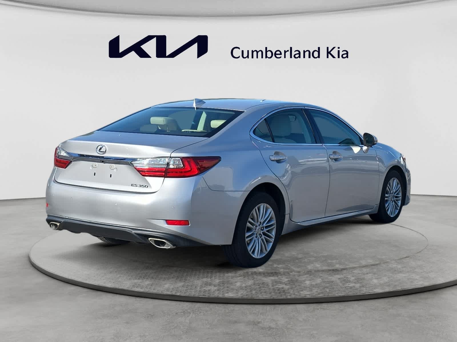 Used 2017 Lexus ES 350 w/ Premium Package FWD image 5