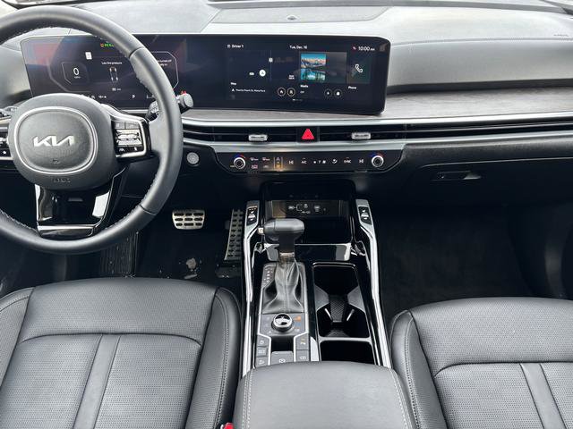 Certified 2025 Kia Sorento SX image 19