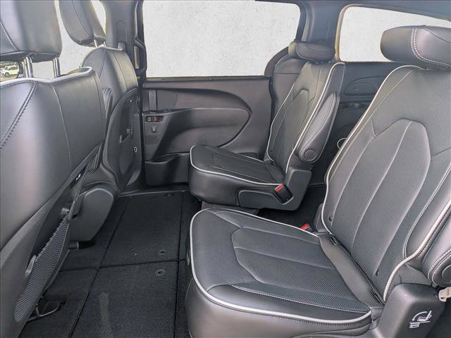 New 2026 Chrysler Pacifica Limited w/ S Appearance Package image 14