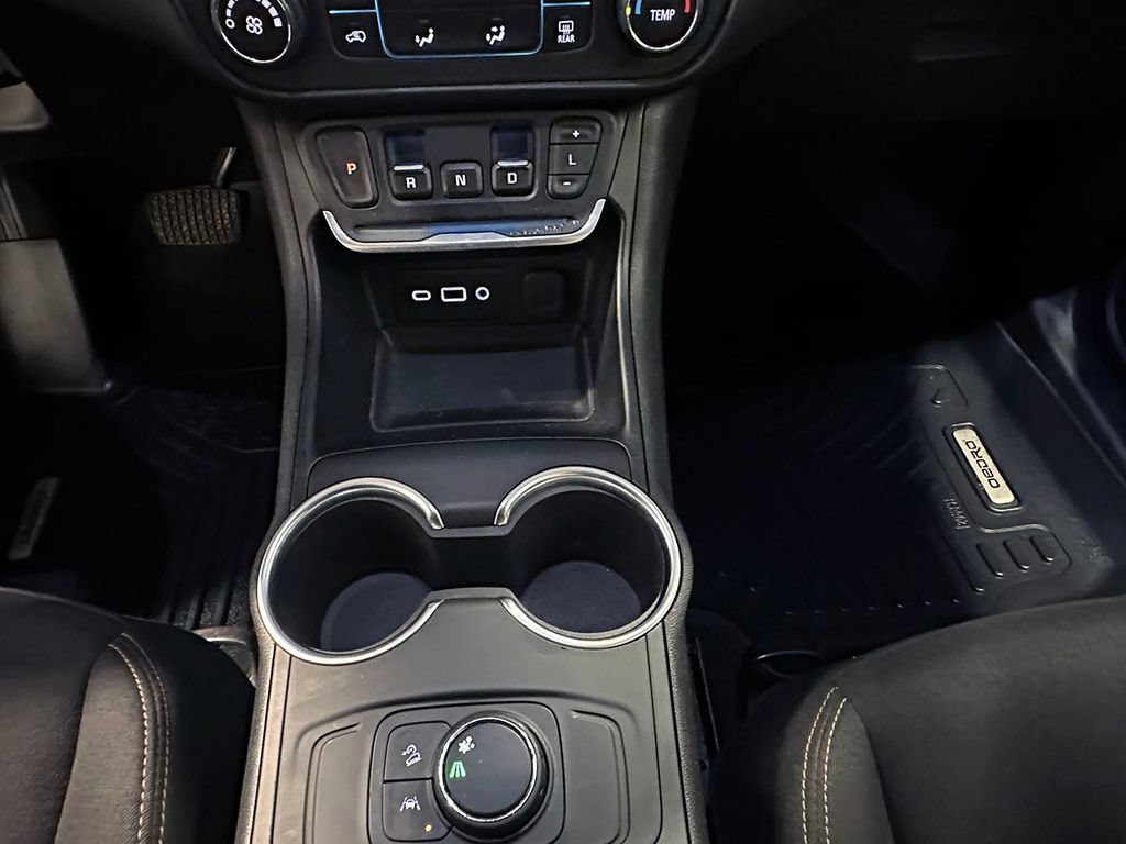 Used 2020 GMC Terrain SLE FWD image 33