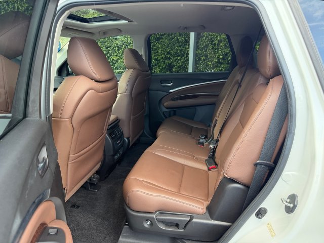 Used 2017 Acura MDX w/ Technology Package AWD/4WD image 13