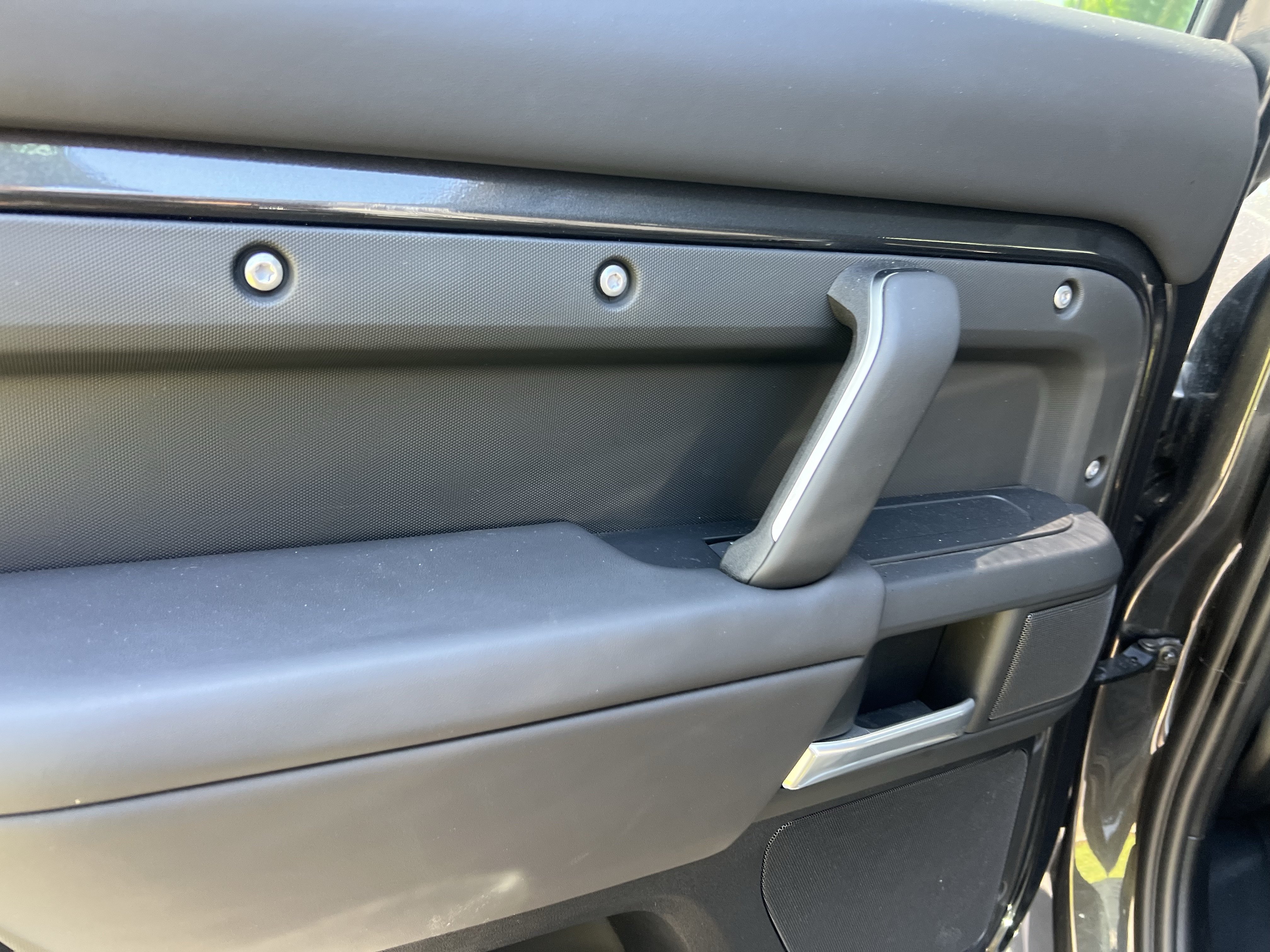 Used 2025 Land Rover Defender 110 S AWD/4WD image 31
