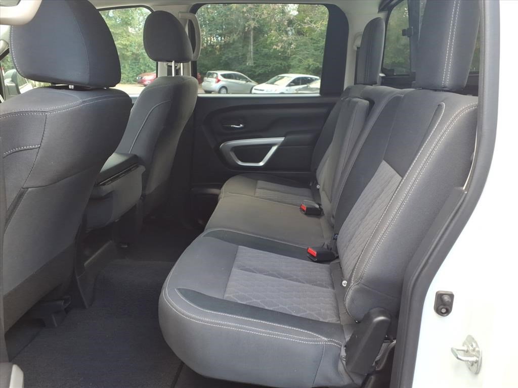 Used 2022 Nissan Titan SV w/ Accessory Utility Package image 19