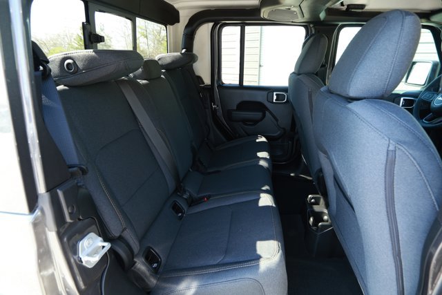 New 2026 Jeep Gladiator Sport image 27