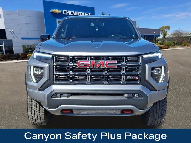 Used 2025 GMC Canyon AT4 image 2
