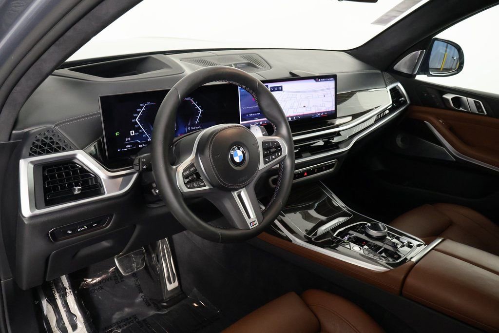 Used 2024 BMW X7 M60i w/ Executive Package image 7