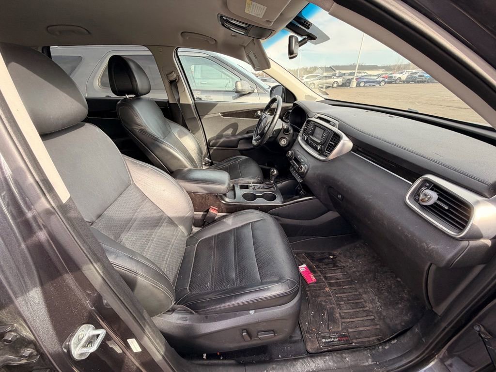 Used 2016 Kia Sorento EX FWD image 4