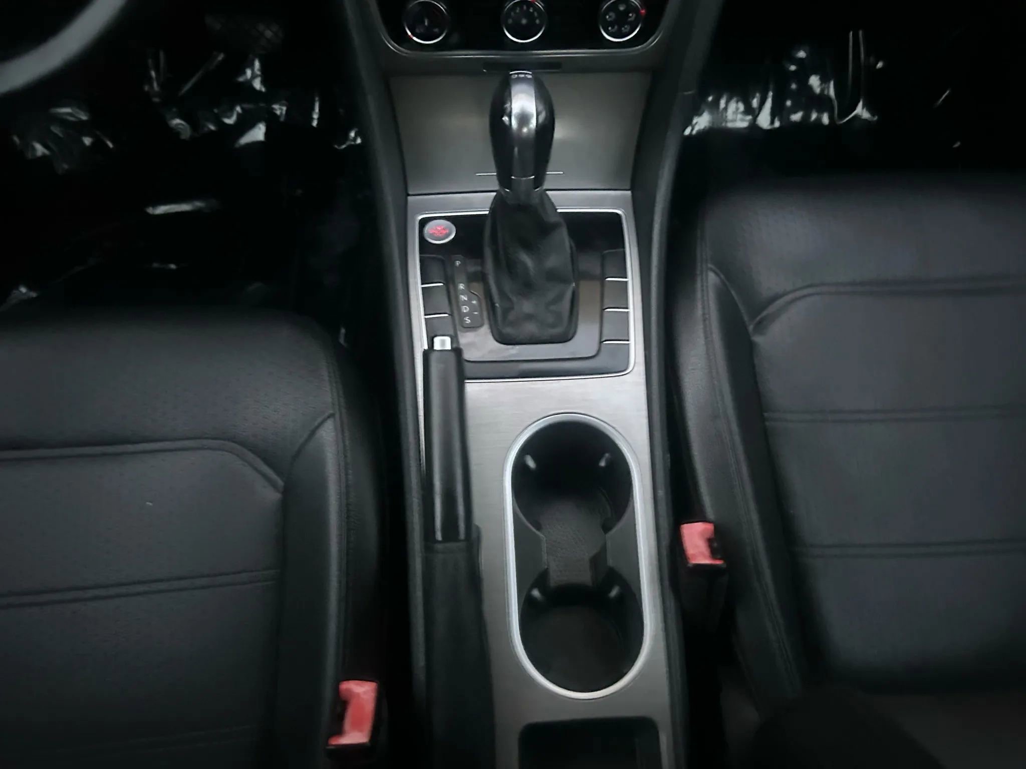 Used 2014 Volkswagen Passat TDI SE FWD image 24