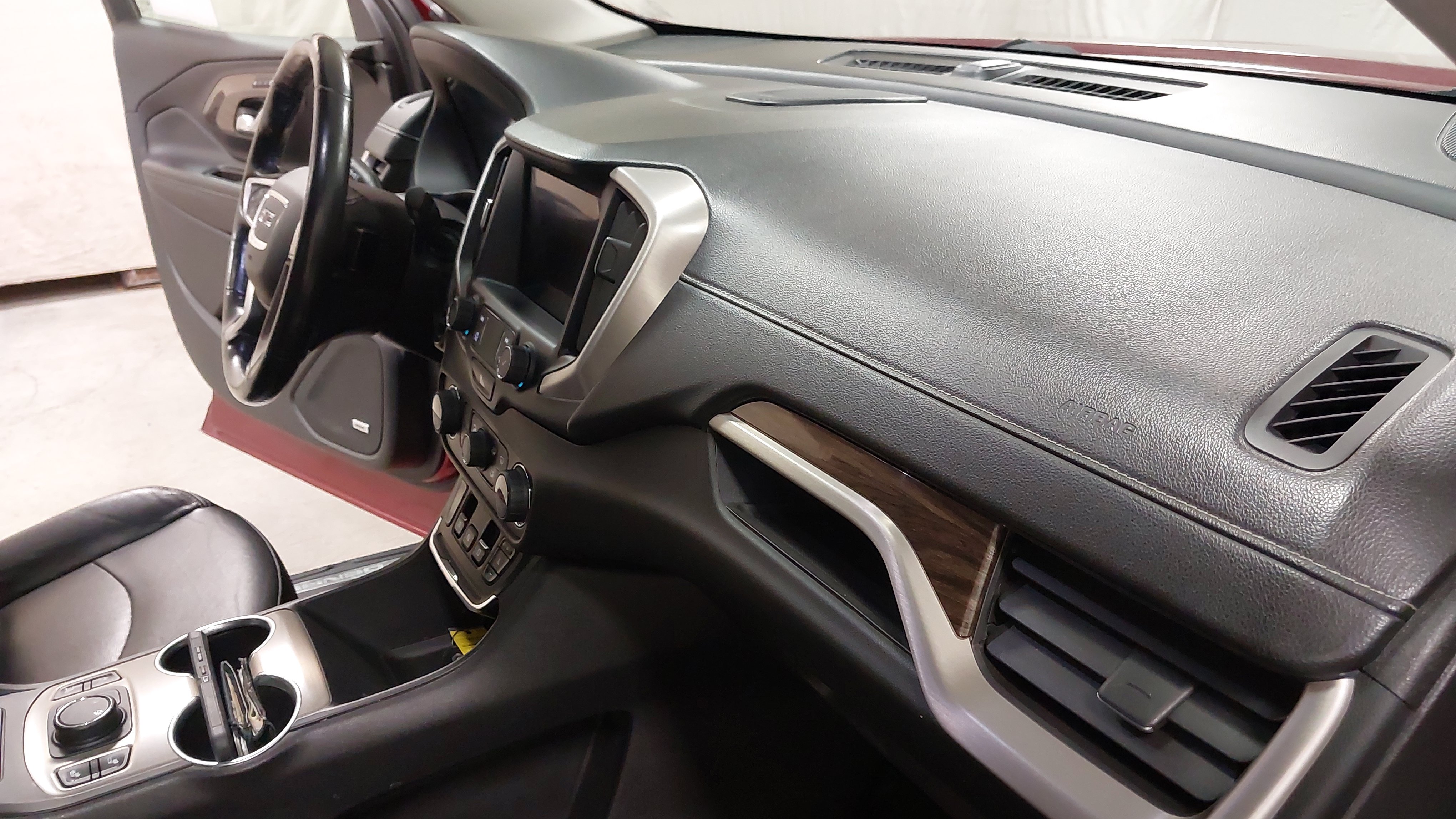 Certified 2019 GMC Terrain Denali AWD/4WD image 29